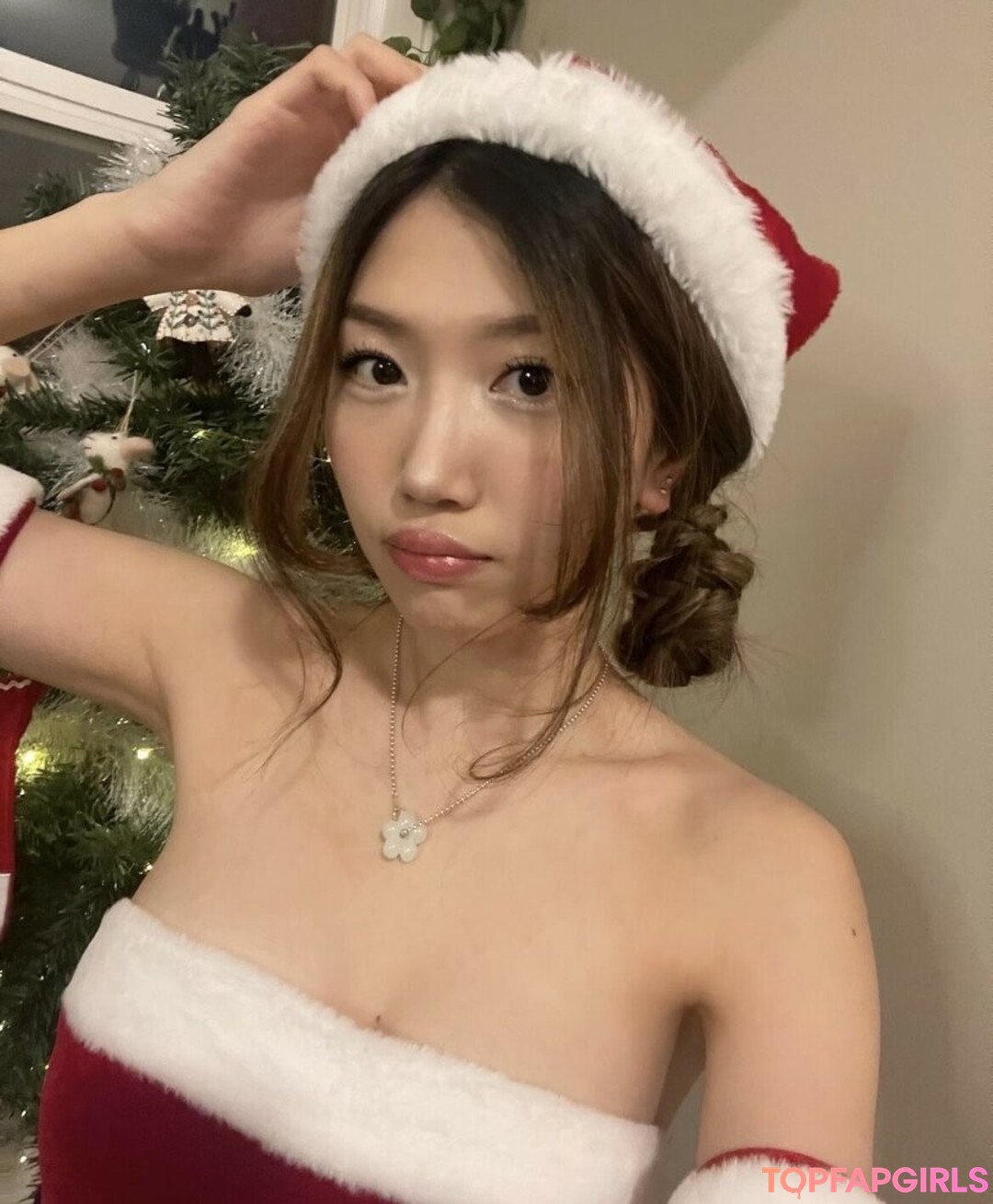 clararline nude model img