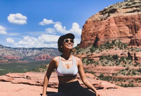 Andy Allo modèle érotique images