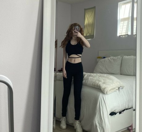Francesca Capaldi pornstar sexy pics