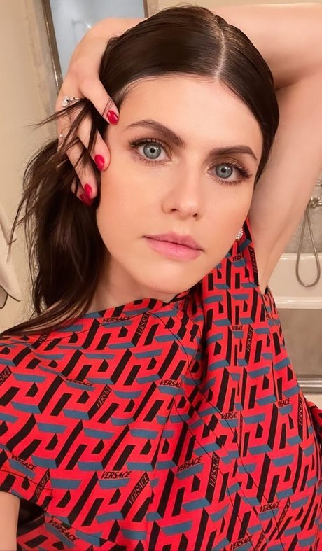 Alexandra Daddario pornstar erotic gallery