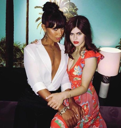 Alexandra Daddario modèle exclusif images