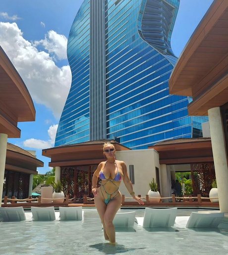 Nicole Coco Austin estrella de alta definición galerías