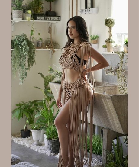 Emily Tosta hermosa estrella recopilación