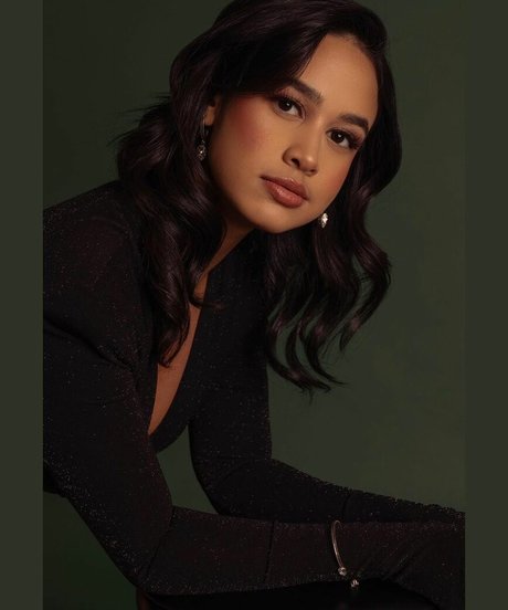 Emily Tosta Miniatura