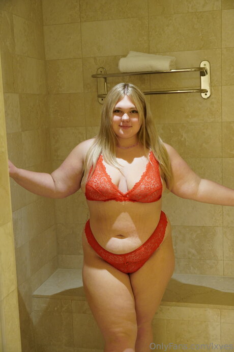 Lxves modèle de sexe img