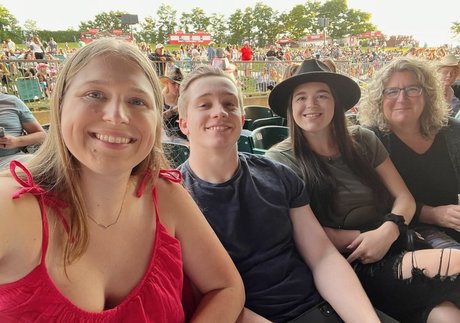 Hannah F modelo hermosa foto