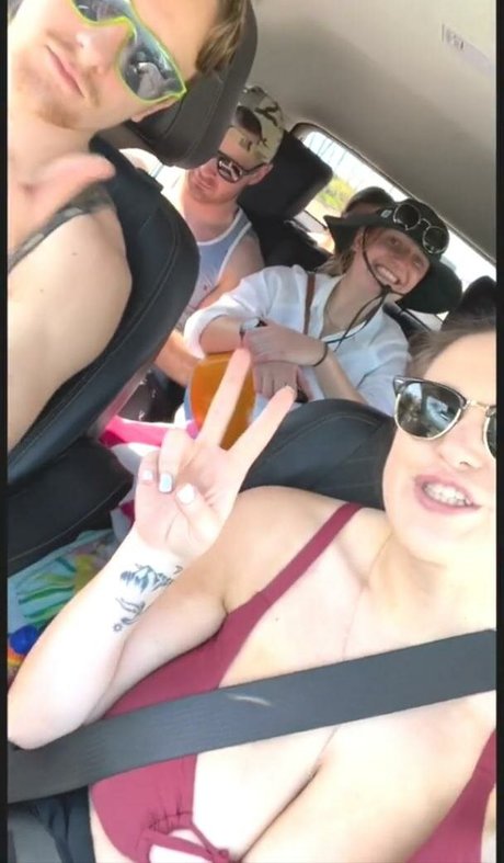 Hannah F actrice érotique photo