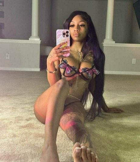 trapsweetyy nude actress galleries