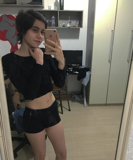 Sayuri Mattar estrella fotos