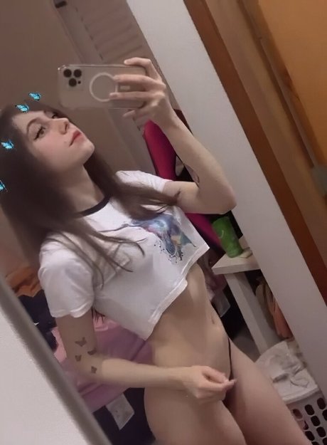 Sayuri Mattar model pornographic picture
