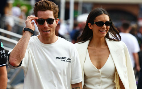 Nina Dobrev joli modèle img