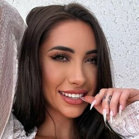 Jamie Lyn Rin hot model pics