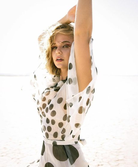 Madison Iseman star du porno belle galerie