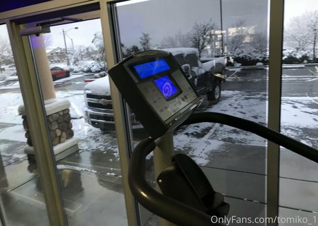 tomiko 1 estrella hd foto