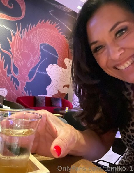tomiko 1 xxx estrella porno fotos