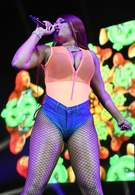 Megan Thee Stallion modèles nus galeries
