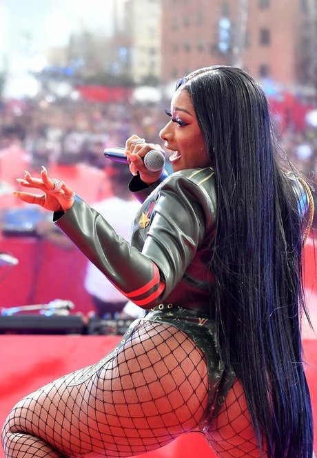 Megan Thee Stallion star du porno gratuit images