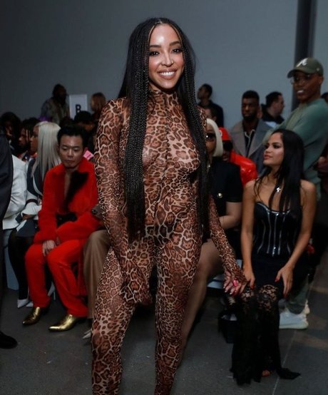 Tinashe modèle porno des photos