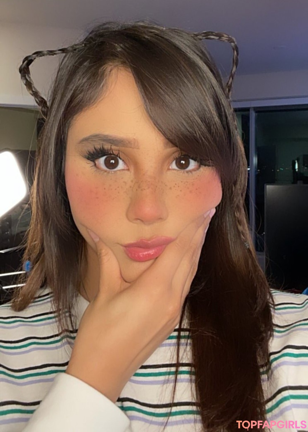 Neekolul mannequin photos