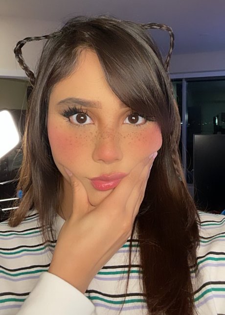 Neekolul mannequin photos