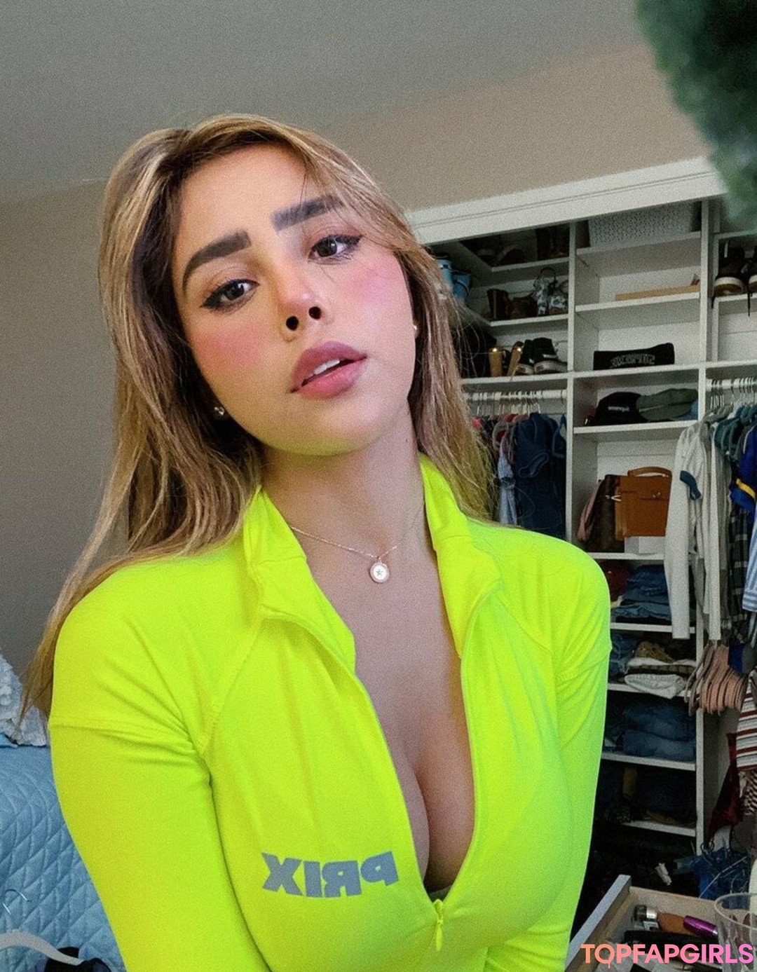 Neekolul modèle hd images