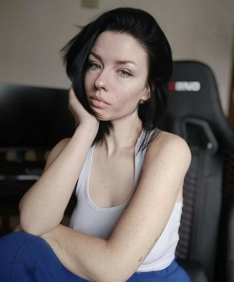 innervus actriz atractiva imagen