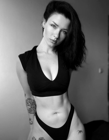 innervus modèle pornographique image