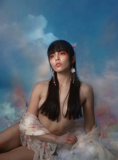 Anna Akana nus star du porno photos