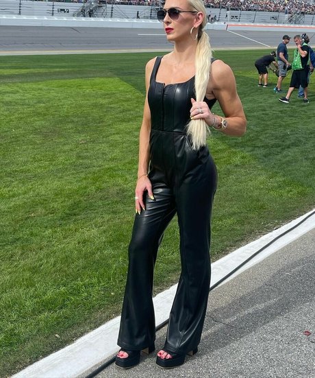 Charlotte Flair star du sexe photos