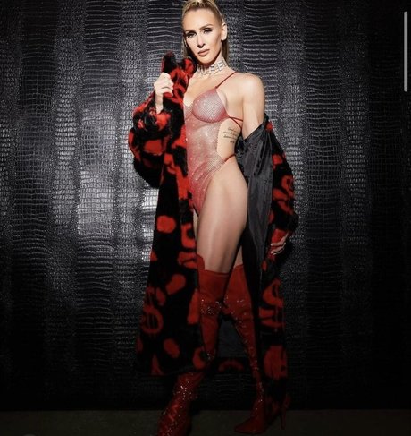 Charlotte Flair modelo perfecto imágenes