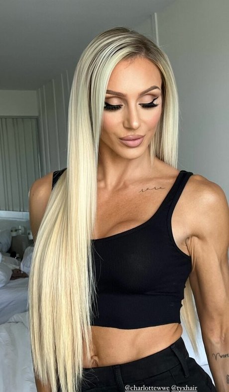 Charlotte Flair nus de stars du porno photo