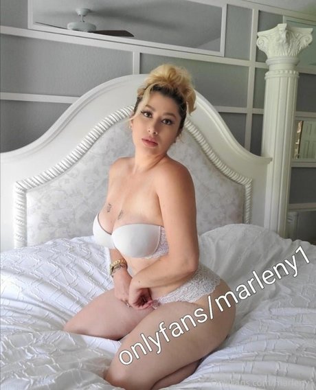 Marleny1 star naked image