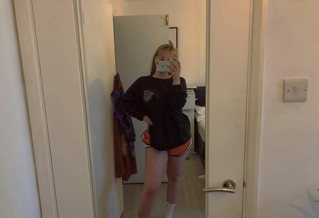 Isabella Dorta Miniature