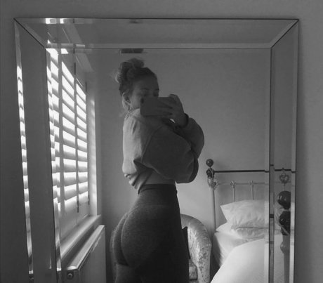 Isabella Dorta star pornographique photos