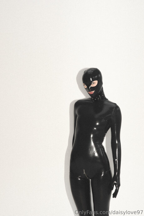 DaisyLove97 modèle nu archive
