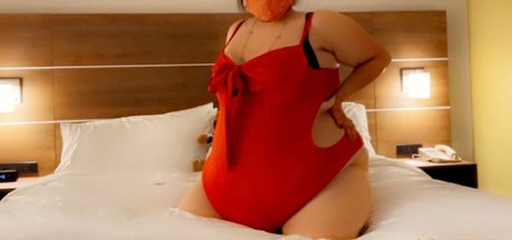 bbw kitty modèle adulte archive