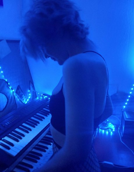 xblack cherriesx belle actrice des photos