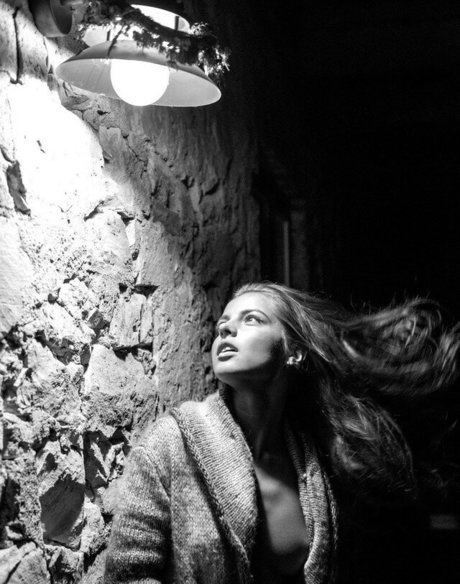 Julia Zu actriz de arte fotos