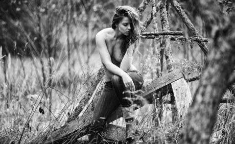 Julia Zu model free photos