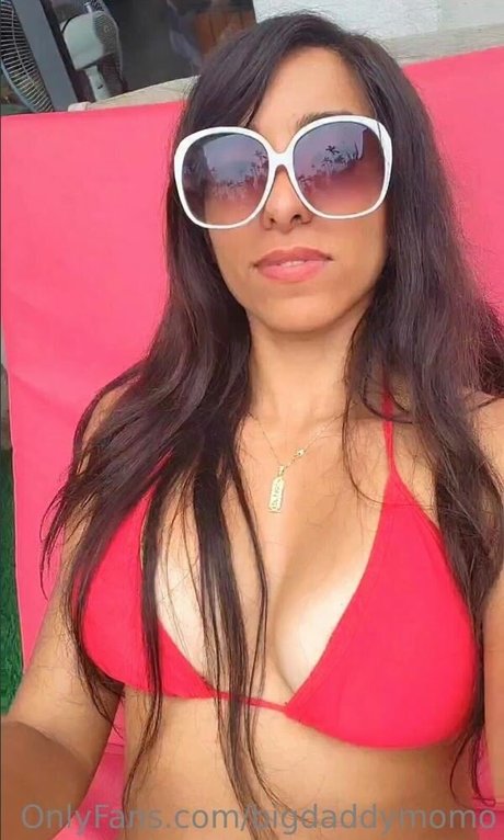 BigDaddyMoMo star pornographic images