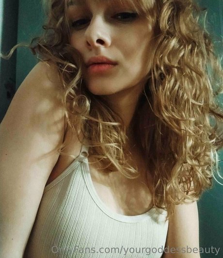 beautygodess étoile nue image