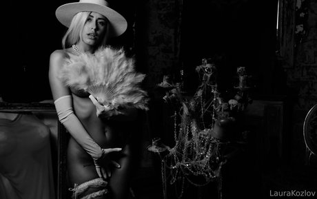 laurakozlovvfree Miniature