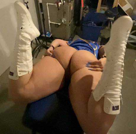 raventhick 1 modèle érotique images