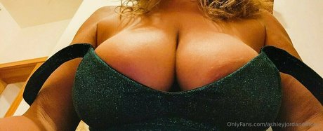 ashleyjordanofficial nice model photo