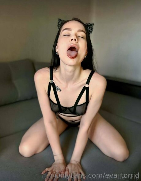 Eva Torrid pornographic model photo