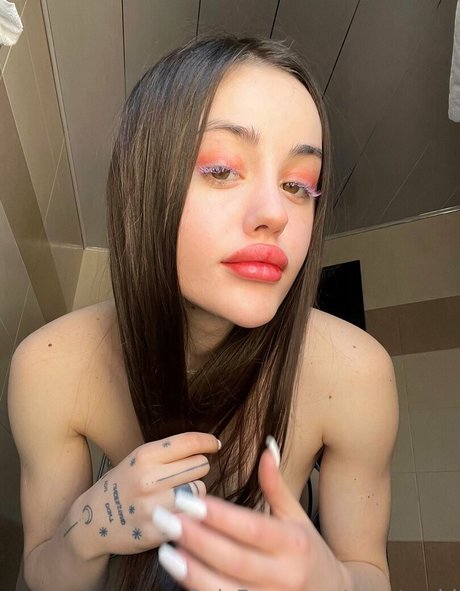 Eva Torrid haut modèle des photos