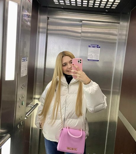 Kari i modèle pornographique image