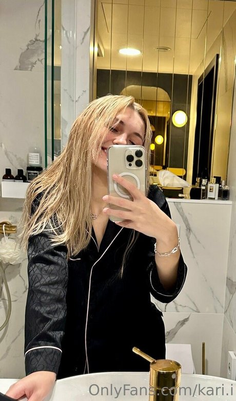 Kari i arte estrella porno fotos