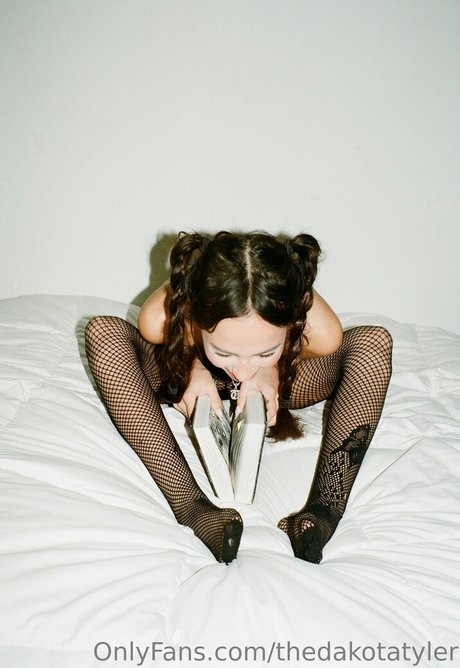 dakotatylerxxx étoile sexy collection