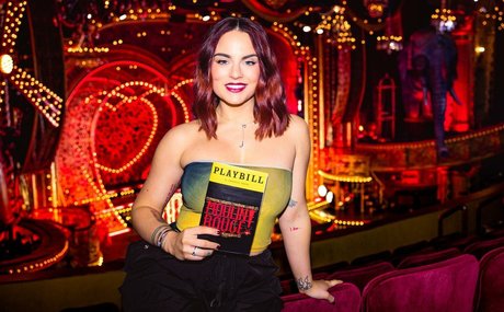 Jojo Levesque étoile exclusive des photos